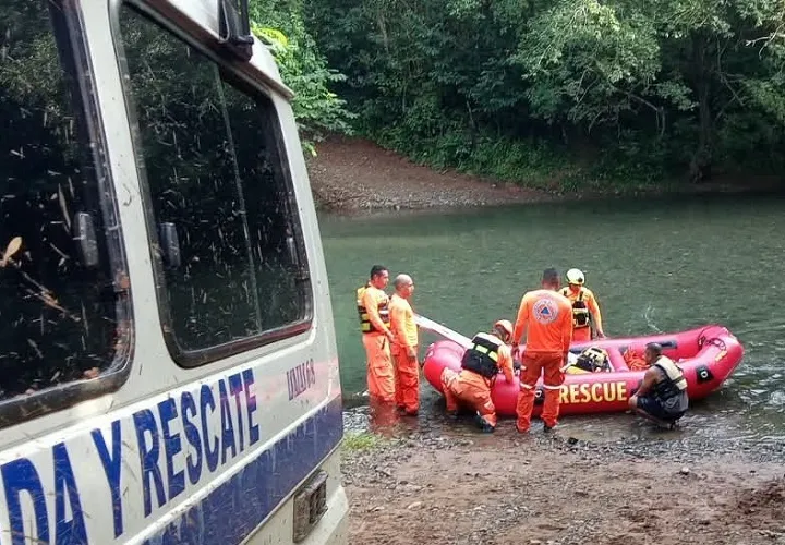 El ciudadano había desaparecido a eso de las 2:00 p. m. del pasado domingo en la comunidad de Cativé, luego de intentar cruzar el río San Rafael. Foto. Cortesía
