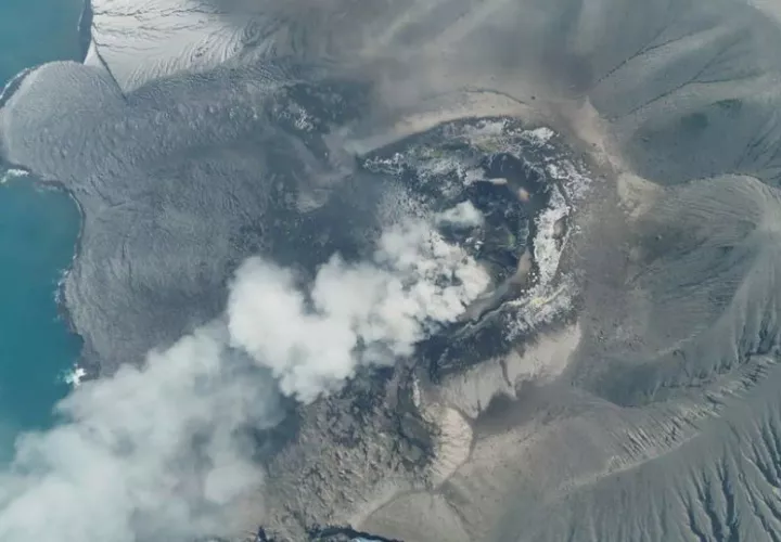 Volcán Anak Krakatoa. Foto: EFE