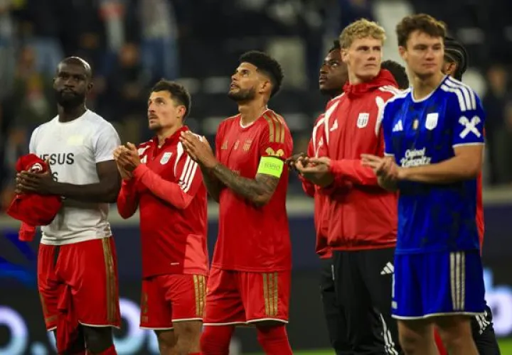 El panameño Andrés Andrade vistió el brazalete de capitán del LASK. Foto: EFE