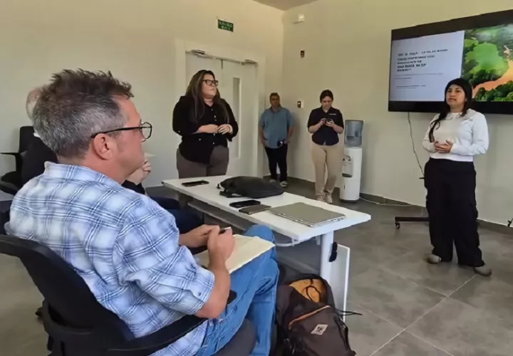 En los próximos días, la comitiva recorrerá las plantas potabilizadoras Rufina Alfaro, en Los Santos; Llano de Piedra y el área de Macaracas, además de la Roberto Reina, en Chitré, según se informó.