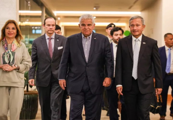 Presidente panameño llega a Singapur. Foto: Presidencia