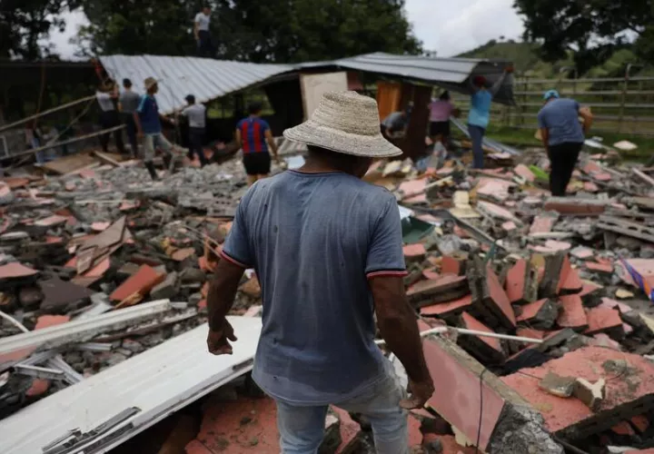 Azuero fue duramente golpeado. Foto: EFE 