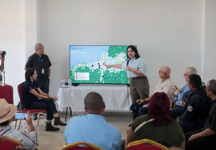 En materia de seguridad, Guillermo Barría, de la Policía Nacional en Colón, anunció el despliegue de 1,500 agentes para proteger a los peregrinos y visitantes nacionales y extranjeros que acudirán a Portobelo.