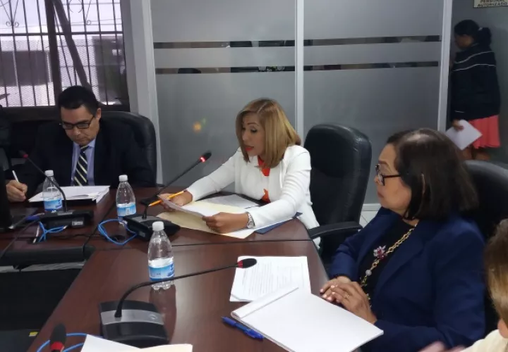 Los diputados señalan que el recorte en la Asamblea es un ataque a la institucionalidad de ese órgano del Estado. Foto: Víctor Arosemena.