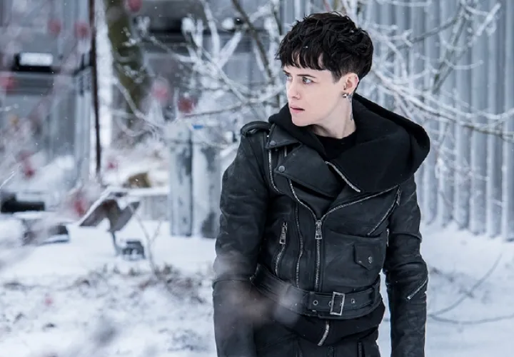 Claire Foy es quien da vida a Lisbeth Salander. 