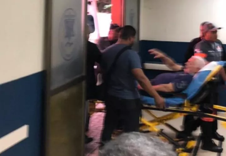 El expresidente permanece en la sección Coronaria del hospital Santo Tomás. Foto: Panamá América.