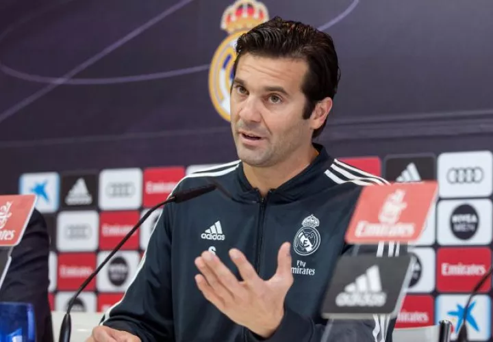 A Santiago Solari no le preocupa su continuidad en el banquillo. /Foto EFE