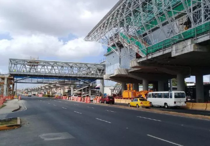 Dos estaciones elevadas tendrá el proyecto que durará dos años en construcción. /Foto Archivo