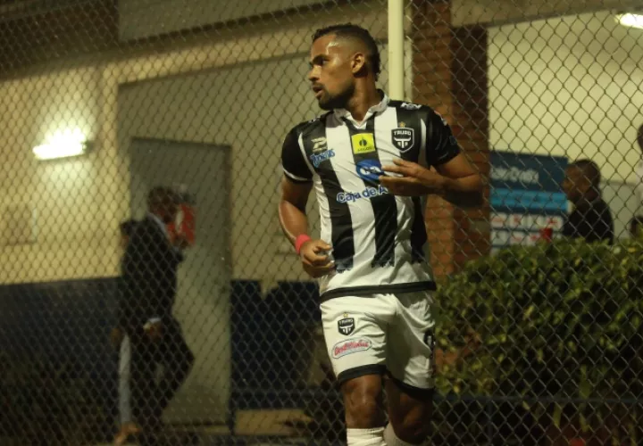 Armando Polo, goleador con Tauro,  ya conoce el fútbol salvadoreño. /Foto Anayansi Gamez