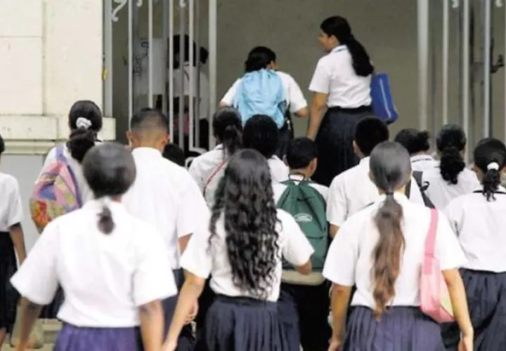 La demora en llenar las vacantes deja a estudiantes sin docentes. Archivo
