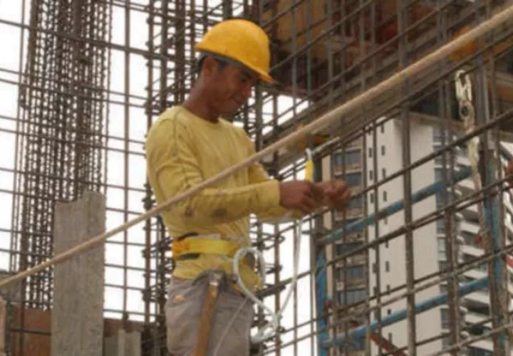 Contratos de trabajo son en su mayoría temporales. Archivo
