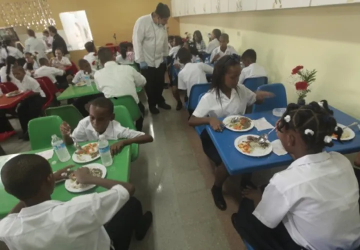 Además de la comida y los docentes, el Meduca debía velar para que las instalaciones de los centros fueran adecuadas. Archivo