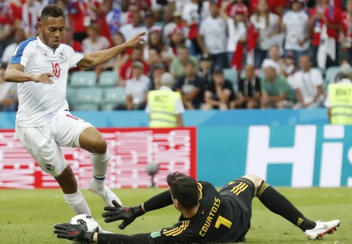 Ismael Díaz se lesionó jugando el mundial con la selección de Panamá.