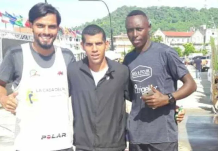 Jorge Castelblanco, ganador absoluto  de la media maratón Hidow de Panamá. Cortesía