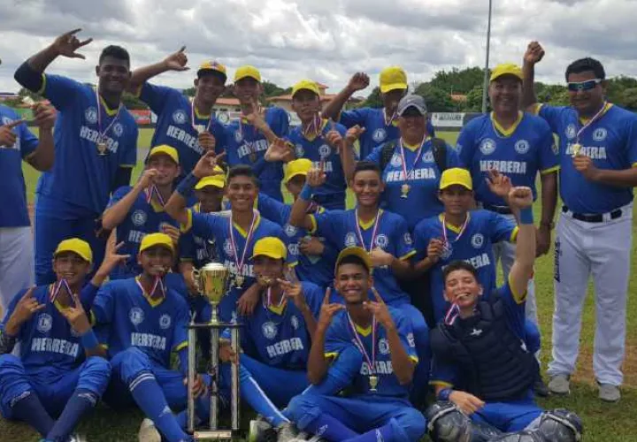 Herrera es el campeón de 15 y 16 años del torneo nacional de béisbol. Cortesía