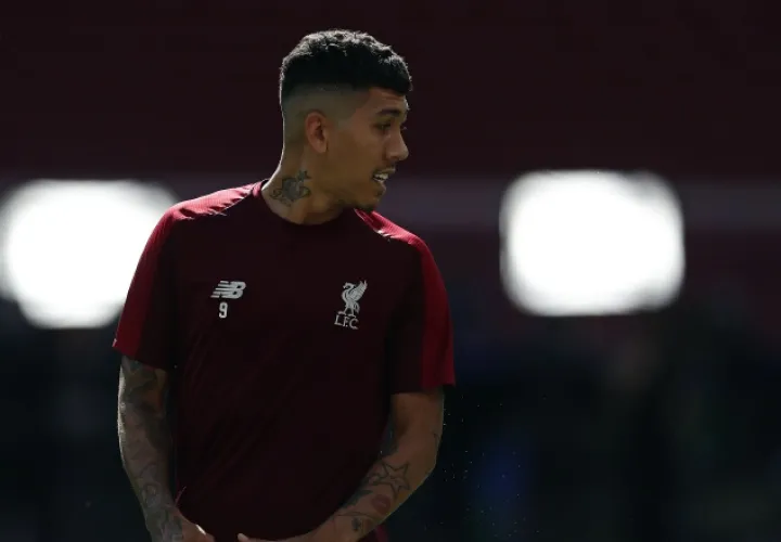 Firmino está disponible.