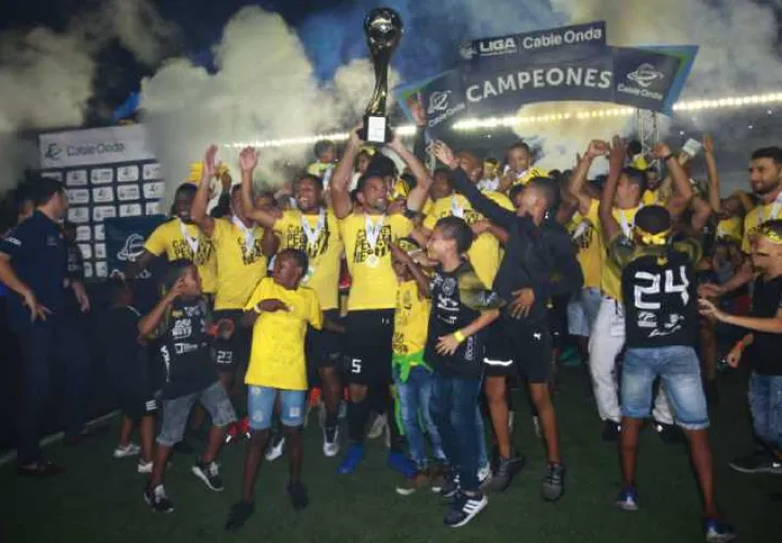 El CAI fue el plantel del recién pasado torneo con buena presentación en la Concachampions y anoche se coronó en la LPF. Foto: Anayansi Gamez
