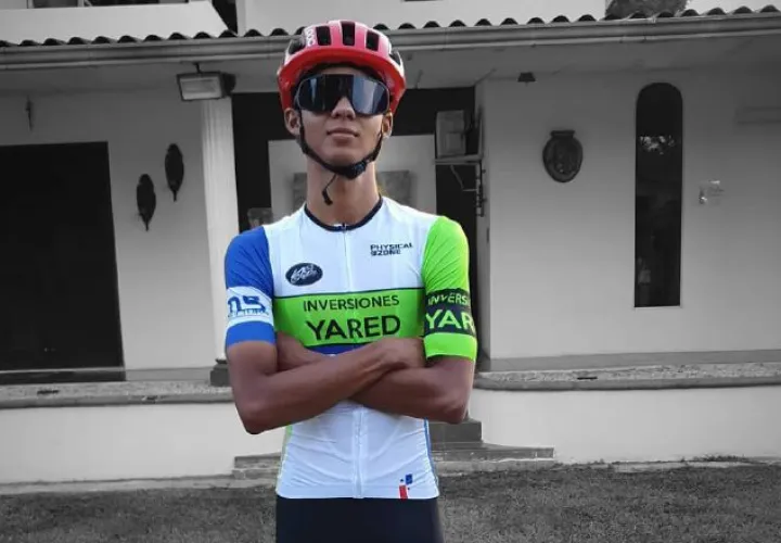 La mamá del ciclista asegura que la ambulancia no estaba equipada para este tipo de accidente. José Vásquez