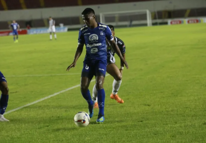 Árabe Unido estará en torneo regional. Anayansi Gamez