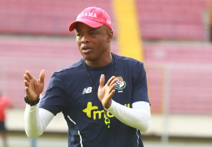 Julio César Dely Valdés es el técnico interino de la selección nacional. EFE
