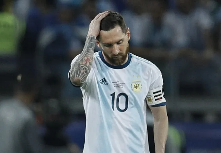 Messi se mantiene en sequía de título con Argentina. AP