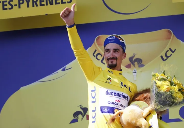 Julien Alaphilippe no da nada por ganado.