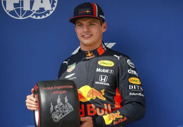 Max Verstappen sale de primero en Hungría. AP