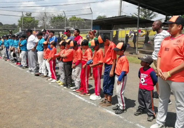 Equipos participantes en el torneo infantil de Arraiján. Foto:Eric Ariel Montenegro