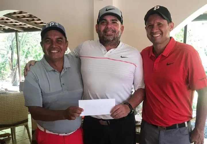 Mike Norman en la premiación. Cortesía