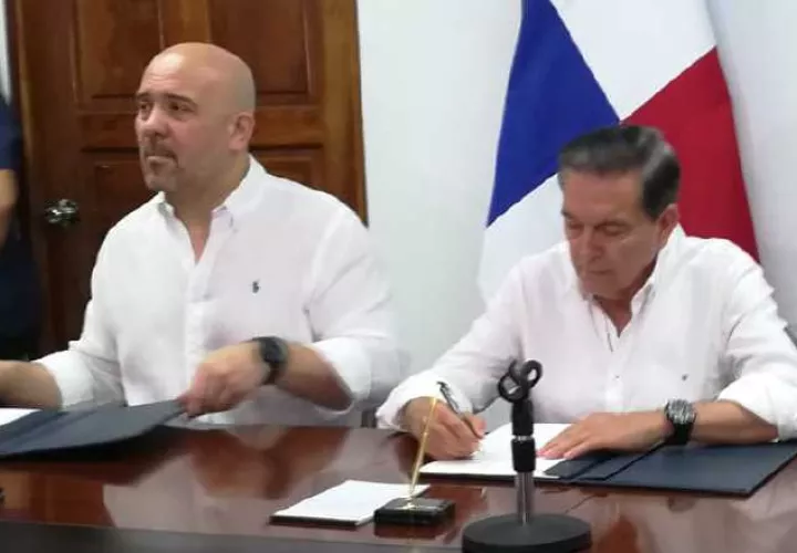 Laurentinio Cortixo hizo una gira de trabajo por Colón.  Diómedes Sánchez