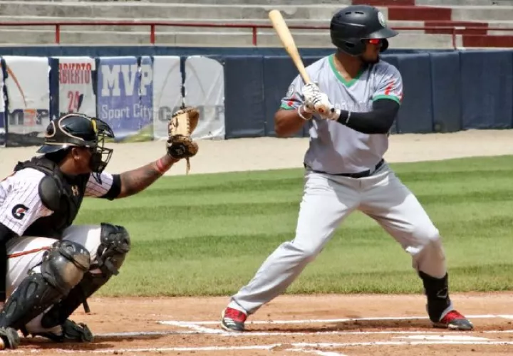 Astronautas se impuso Águilas en semifinales. @Probeis
