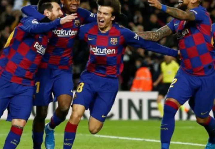 Jugadores del Barcelona Foto: EFE