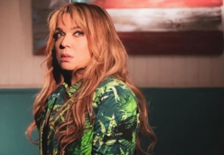 Ednita Nazario. 