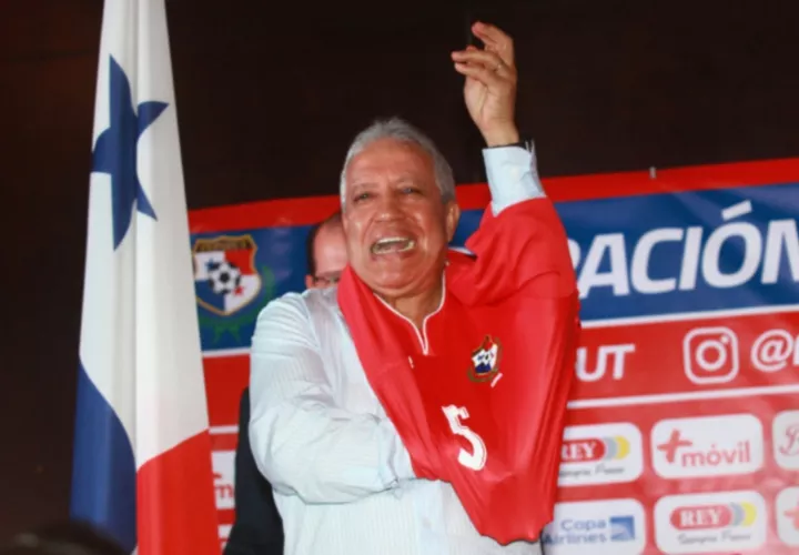 Américo "Tolo" Gallego se negocia la salida de terminación de contrato. Foto: Anayansi Gamez
