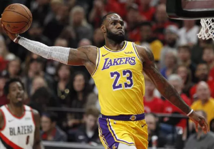 4-  En la NBA eséra su regreso a la competencia.