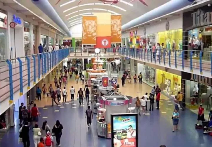 Los centros comerciales representan una de las actividades de  mayor flujo de negocios y puestos de trabajo. 
