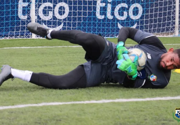 José Calderón en los entrenamientos de la selección panameña.