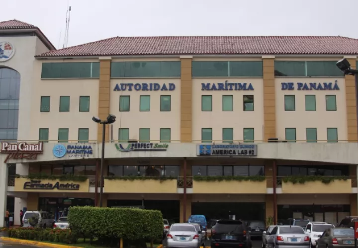 Los servicios marítimos representan uno de los mayores ingresos. Archivo