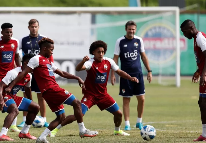 Panamá realizó sus entrenamientos en el campo del estadio Rod Carew. EFE