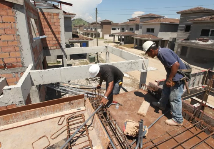 Elisa Suárez explicó que hasta el 2020 hay un total de 5 mil 040 unidades de viviendas. Archivo
