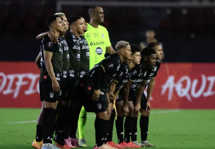 Equipo del CAI chorrerano. Foto: EFE