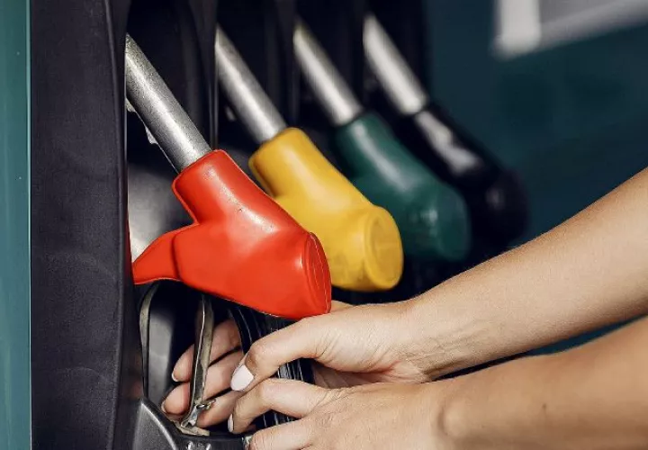 Desde este viernes suben los precios de la gasolina y el diésel. Foto ilustrativa