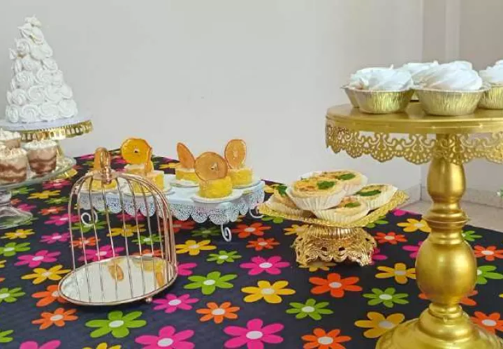 Parte de la repostería preparada por los adultos mayores que se capacitaron.  Pancho Paz