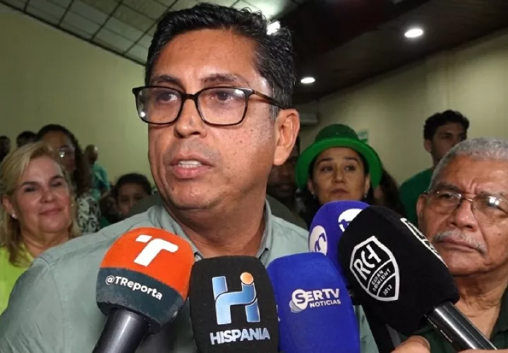 Nuevo rector de la Unachi, Absel Navarro genera altas expectativas. Redes Sociales