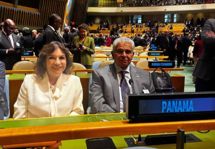 Maricel Cohen de Mulino y José Raúl Mulino en el inicio de la Asamblea General de la ONU. Cortesía