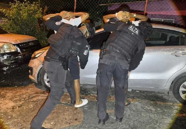 Una medida positiva de los toques de queda es que facilita la labor de la policía al evitar que esté la gente en las calles de las zonas de riesgo donde se decreten. Cortesía