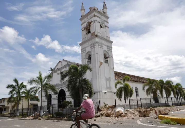 En las provincias de Veraguas, Los Santos, Coclé y otras áreas del interior se reportaron daños en edificaciones. Foto: Cortesía