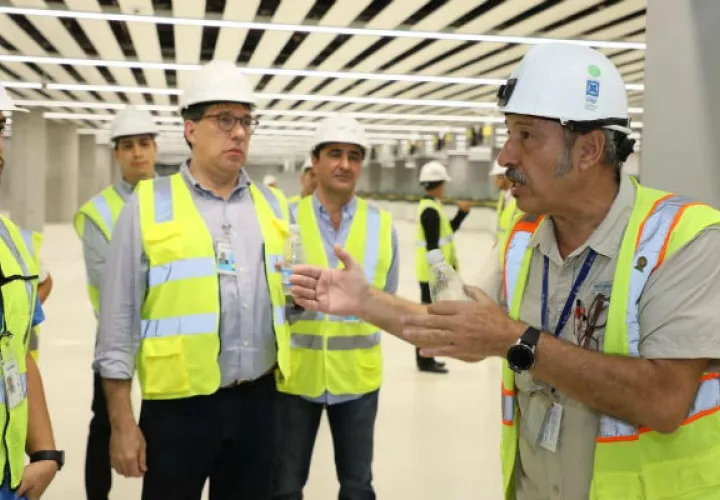 Autoridades verifican os avances y detalles pendientes de la nueva infraestructura de la Terminal 2.
