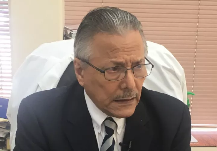 Anibal Villa Real suma 39 años al servicio del Instituto Oncológico Nacional (ION). /Foto Juan Carlos Lamboglia