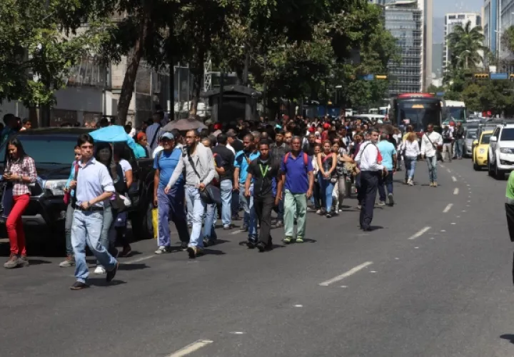 Hace menos de tres semanas en la capital venezolana y la mayoría de los estados del país se registró un apagón general que se extendió por cuatro días. FOTO/EFE